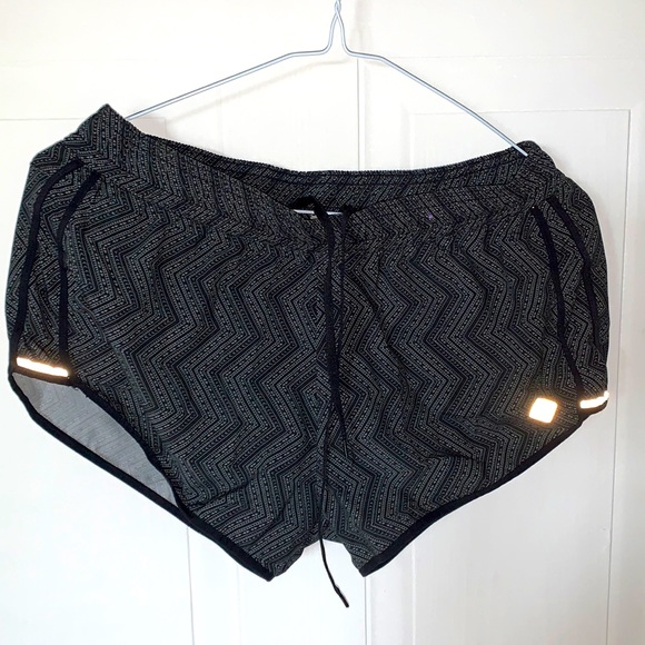 PRANA sporty runner  athletic short with elastics - Picture 1 of 5